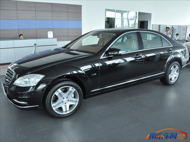 2008款梅赛德斯奔驰 s级 s600l 外观