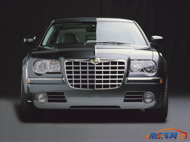 2003款克莱斯勒300c概念车