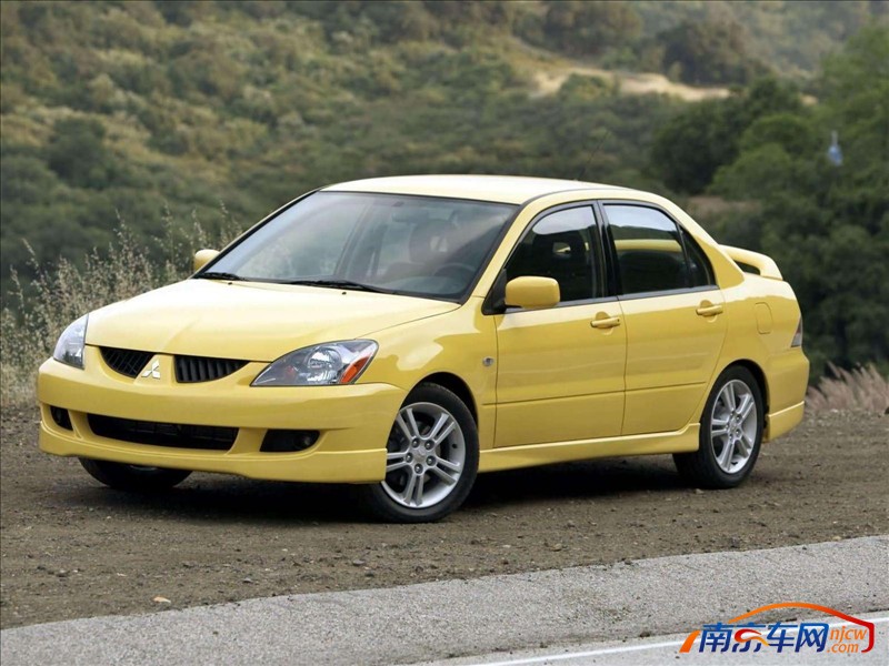 2004款三菱lancer ralliart 外观