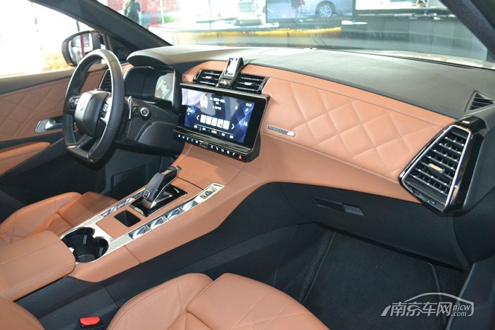 南京长安标致雪铁龙DS7有现车 接受预定