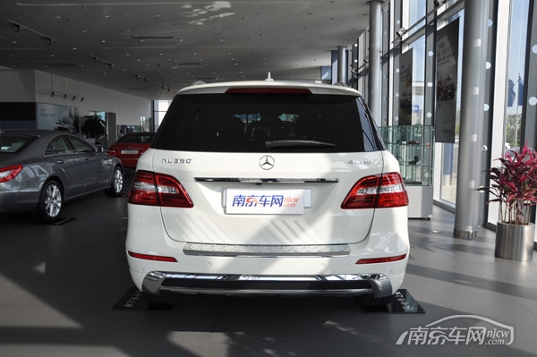 新ML350尾部