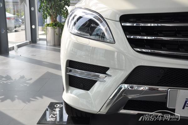 新ML350大灯