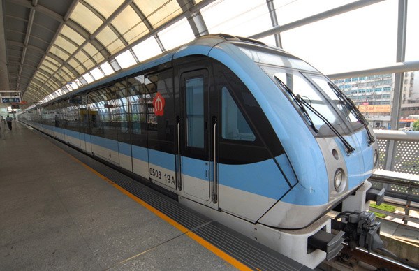 平安夜南京地铁末班车 延至次日凌晨两点