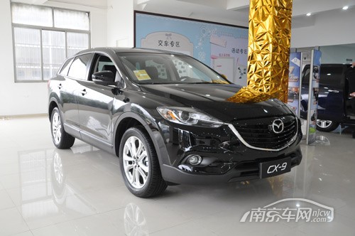 马自达cx-9是一款与福特锐界共享cd3平台生产的suv,车身长度超过5米