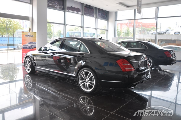 巴博斯 展车
