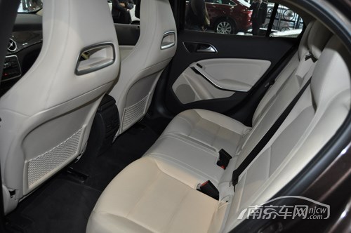 南京宁星 北京奔驰GLA全系可优惠35000元