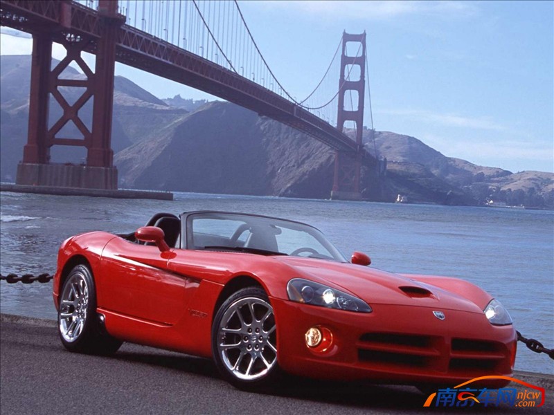 2003款道奇蝰蛇 srt10