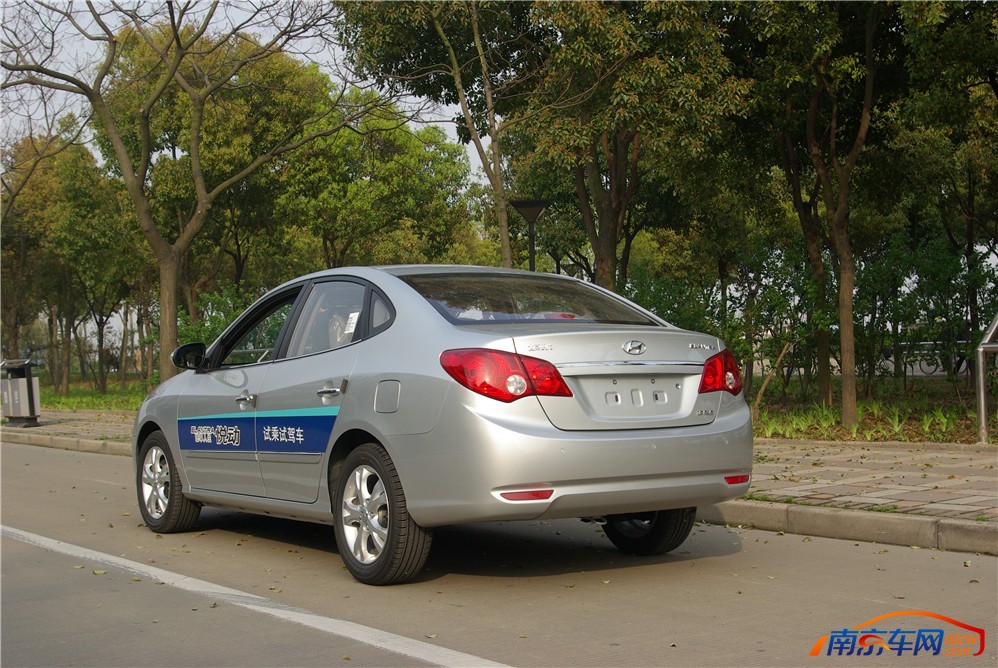 南京车网 汽车图库 北京现代 悦动 北京现代悦动