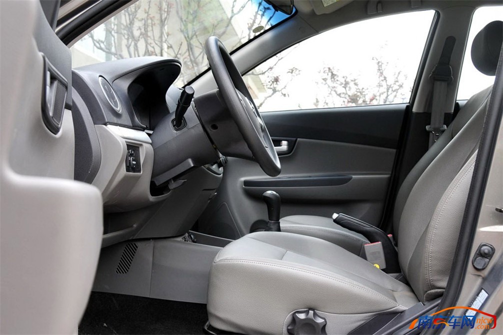 悦翔 内饰