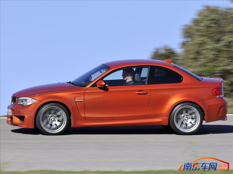 2011款宝马1系 轿跑