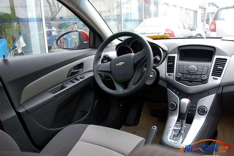 2011款雪佛兰科鲁兹 中控台