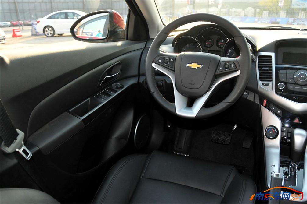 2011款雪佛兰科鲁兹 中控台