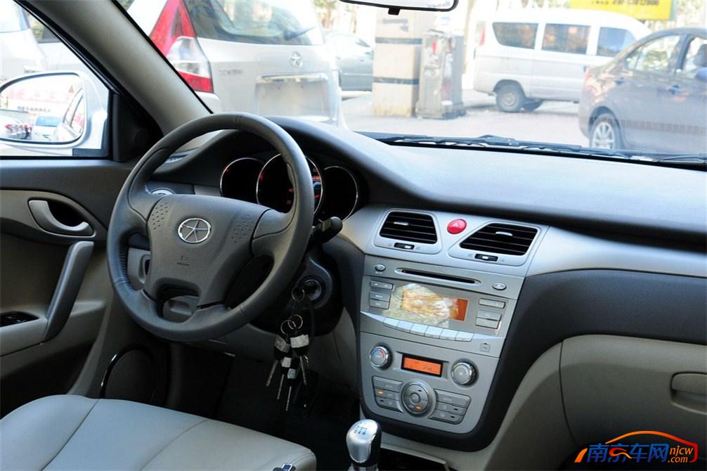 2010款江淮和悦 中控台