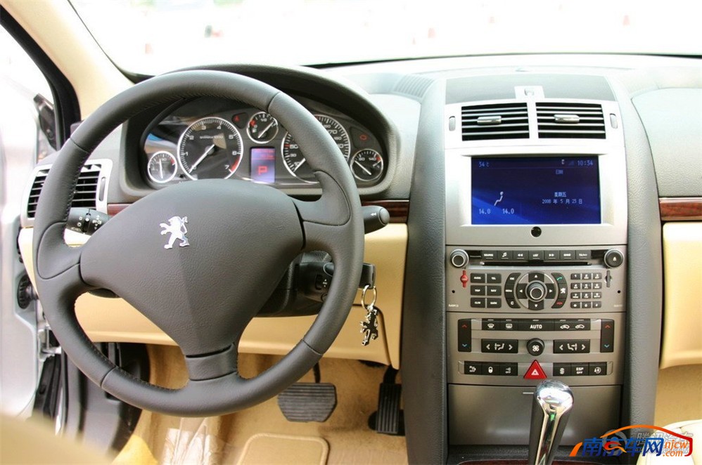 标致407 中控台
