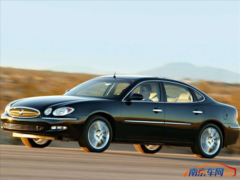 2005款别克君越 cxs 外观