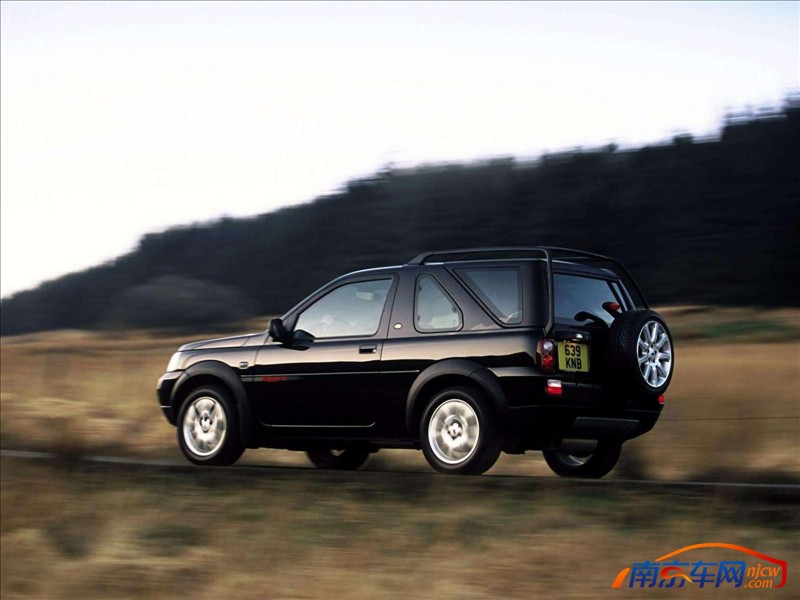2004款路虎神行者td4三门车