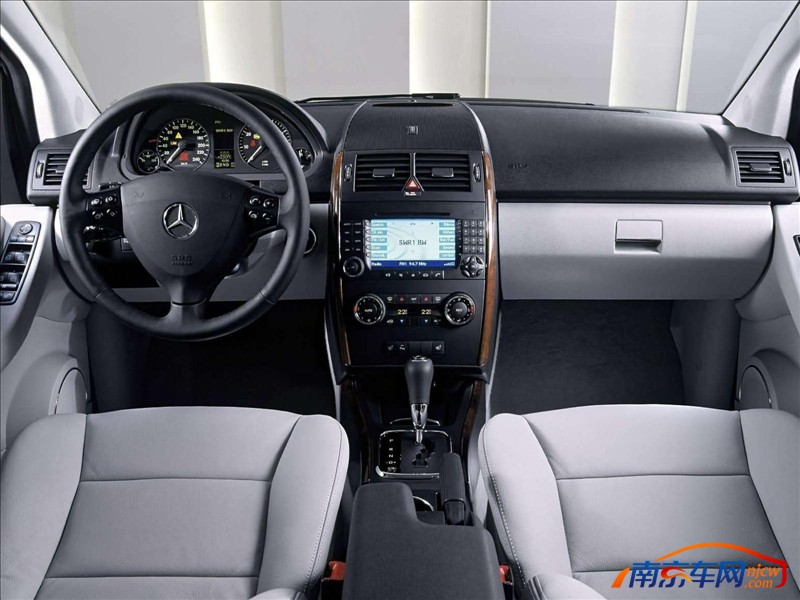 2005款梅赛德斯奔驰a200 elegance 5door