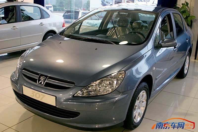新标致307三厢