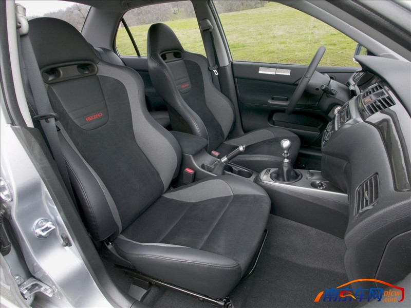 102/152外观中控内饰细节