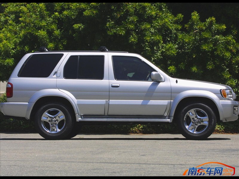 2003款英菲尼迪qx4 外观