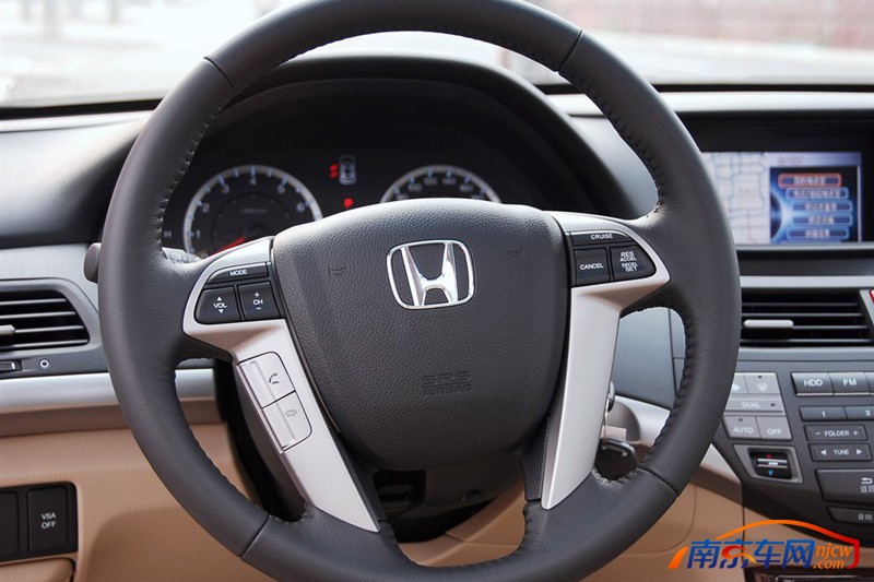 第八代雅阁 中控台