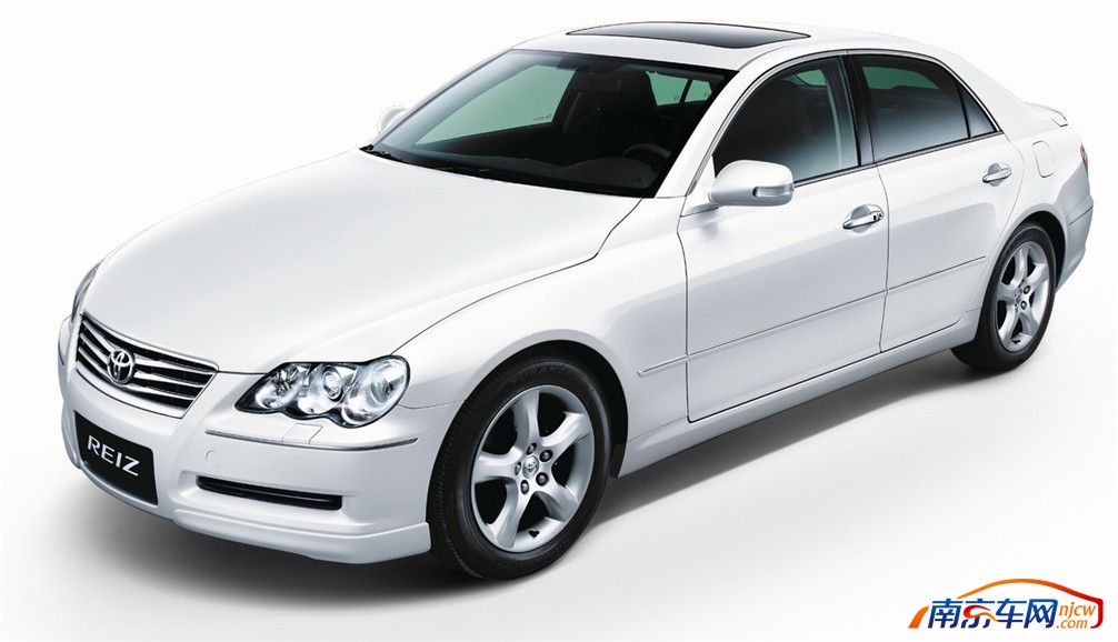 2010款丰田锐志