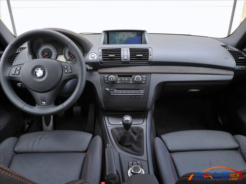 2011款宝马1系 轿跑