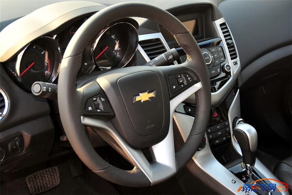 2011款雪佛兰科鲁兹 中控台
