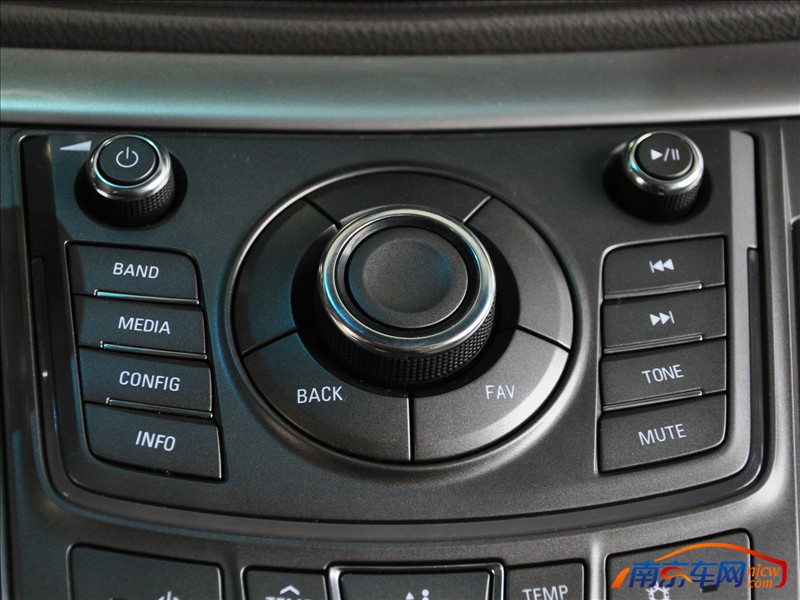 2010款别克 gl8 中控台