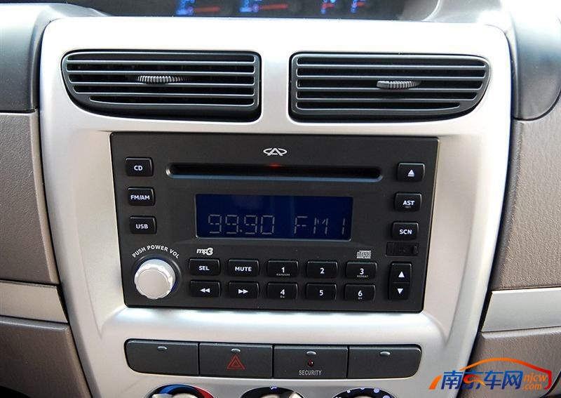 奇瑞qq6 中控台