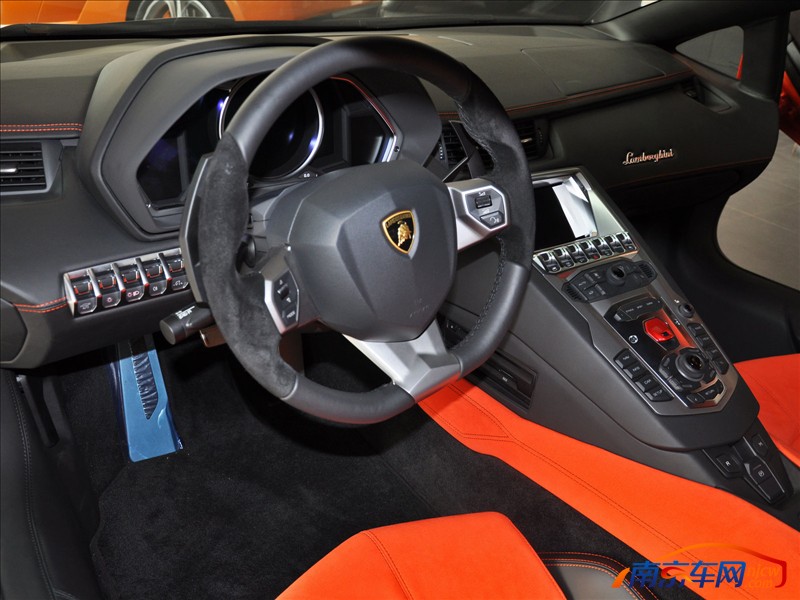 兰博基尼埃文塔多lp7004