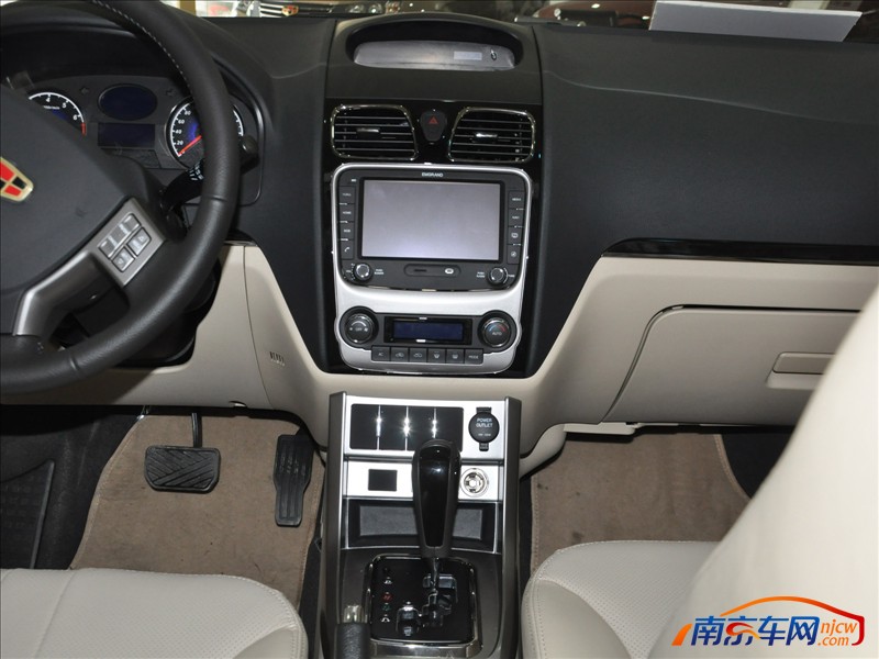 2013款 帝豪 ec7 中控台