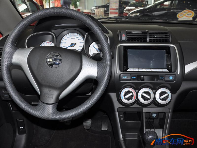 2014款 广汽本田 理念s1 中控台