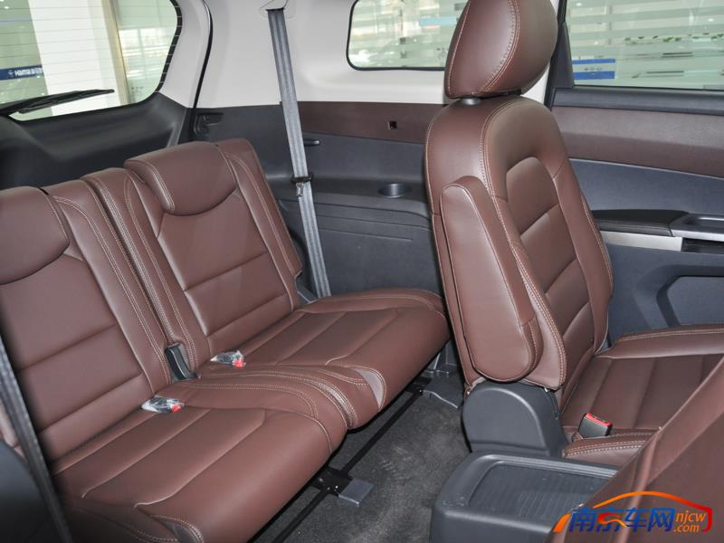 2016款 海马 v70 内饰