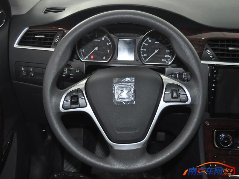 2015款 众泰 t600 中控台