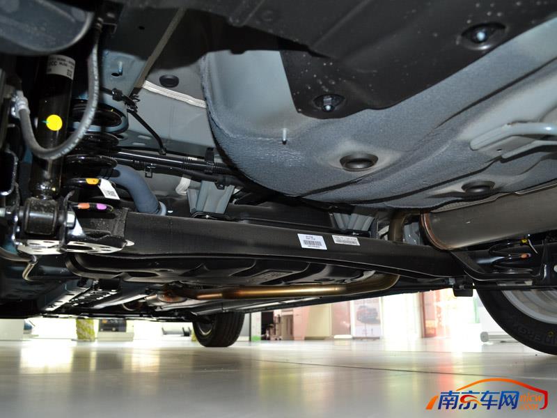 2017款东风悦达起亚kxcross