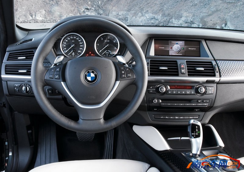 09款宝马x6 中控台