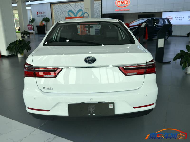 2020款比亚迪秦
