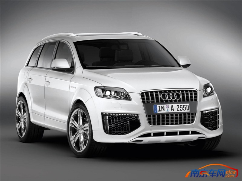 奥迪q7 v12 tdi 外观