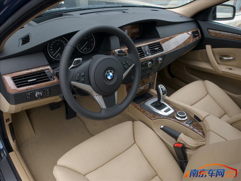 2008款宝马5系 旅行车 中控台