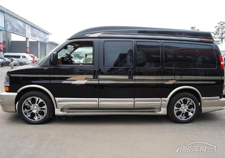 南京gmc商务之星 最高让10万元还送全险