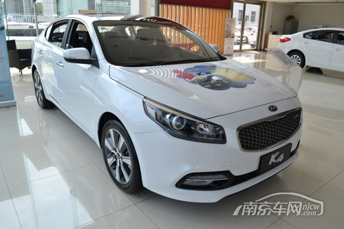 南京东风悦达起亚k4现车充足优惠18万