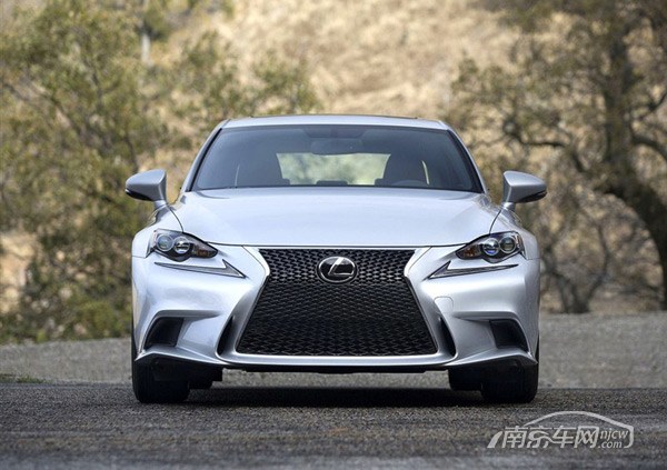 精彩视频全新雷克萨斯is350fsport