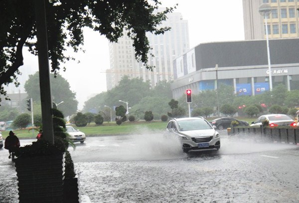 南京发暴雨橙色预警 今天上午依旧有大雨